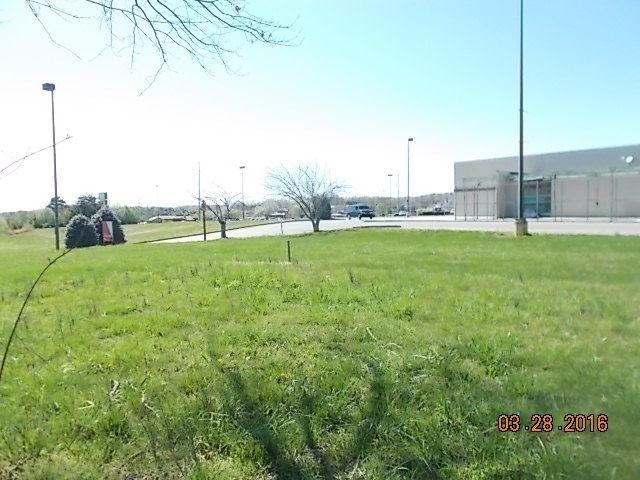 1208 Congress Parkway, Athens, TN 37303